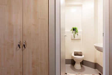 1 bed studio, Crown Street, East Reading, Reading, RG12SE - Image 2